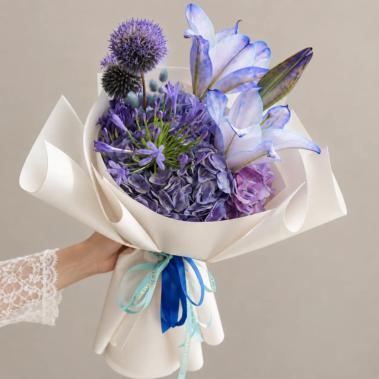 دسته گل لیلیوم آبی